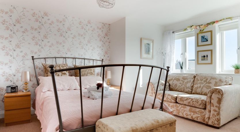 Photo of 4 Bed in North Sunderland