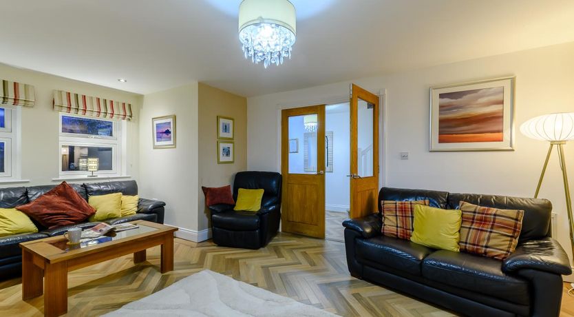 Photo of 4 Bed in North Sunderland