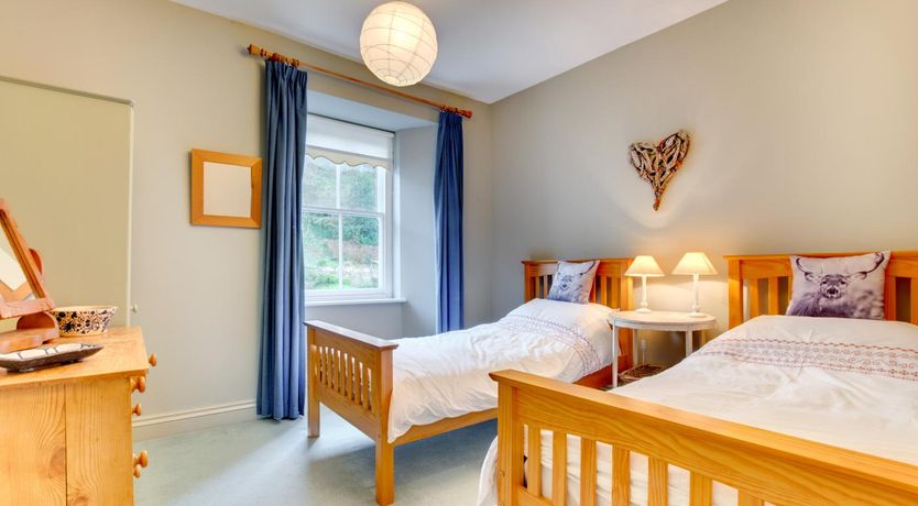 Photo of 3 Bed in St. Levan