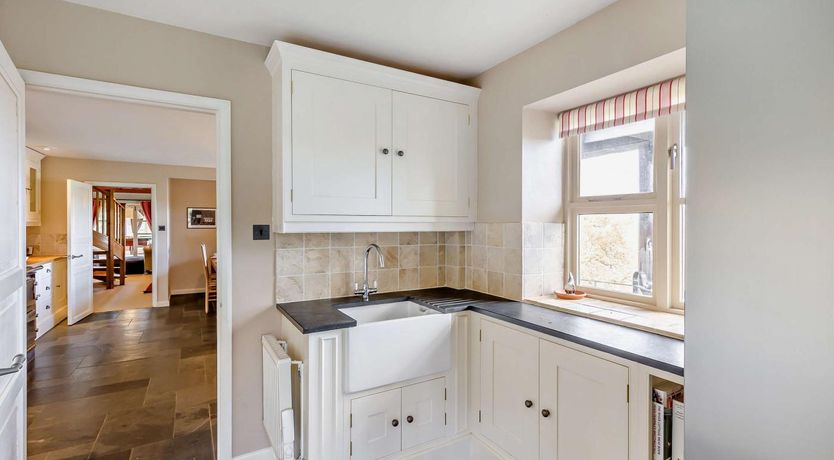 Photo of 4 Bed in Builth Wells