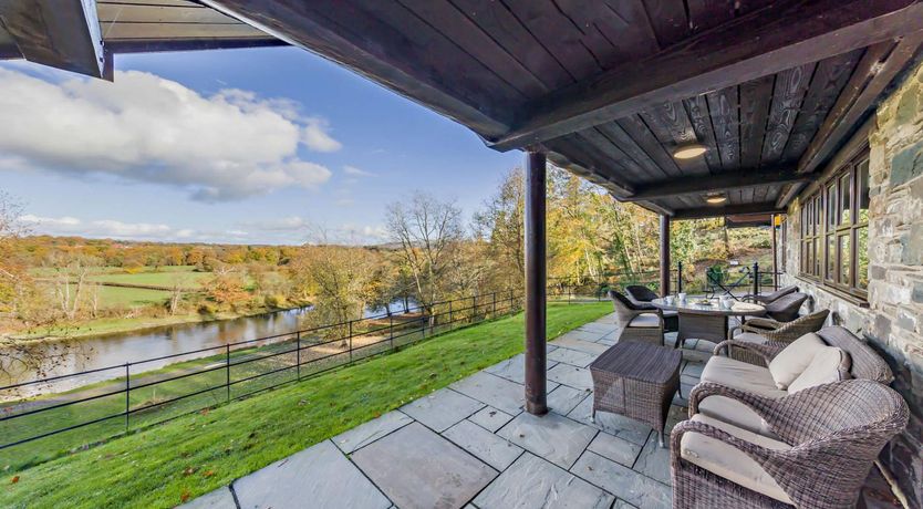 Photo of 4 Bed in Builth Wells