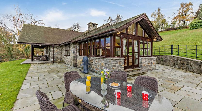 Photo of 4 Bed in Builth Wells