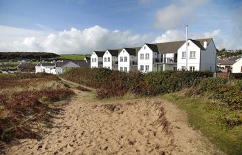 4 Bed in Gower Holiday Home