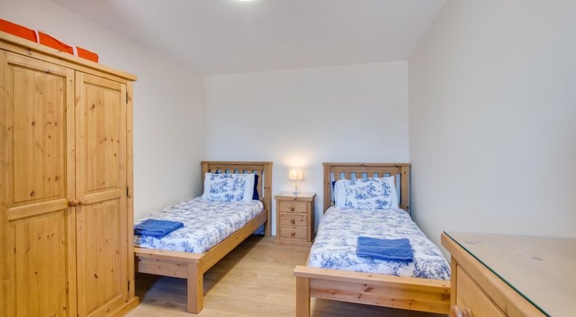 Photo of 2 Bed in Gower