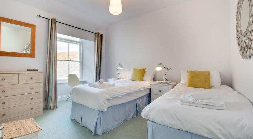 Photo of 3 Bed in St. Levan