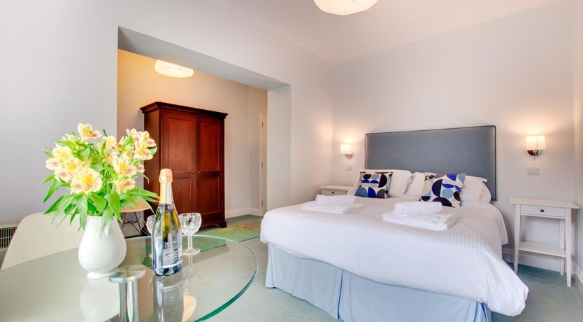 Photo of 3 Bed in St. Levan