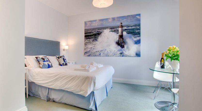 Photo of 3 Bed in St. Levan