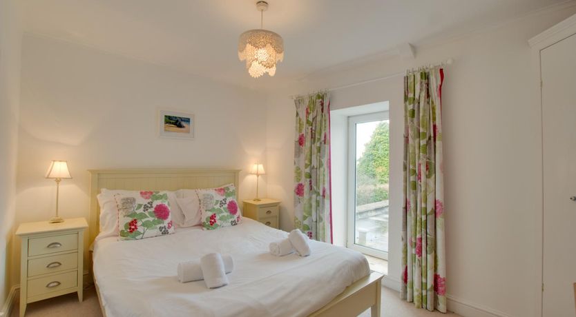 Photo of 2 Bed in Reynoldston