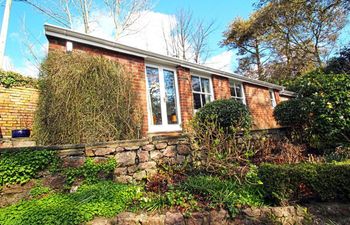 1 Bed in Gower Holiday Home