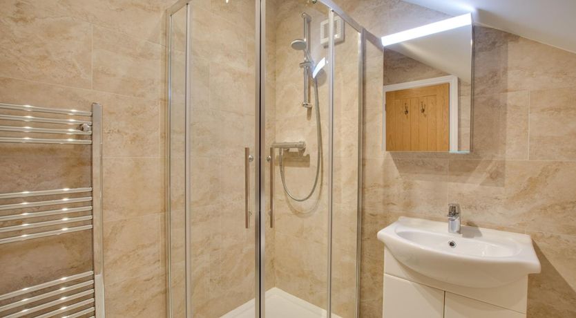 Photo of 3 Bed in Port Eynon