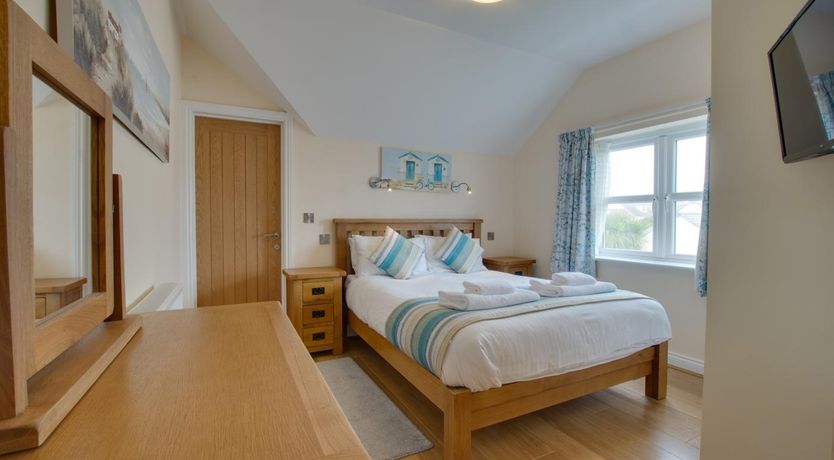 Photo of 3 Bed in Port Eynon