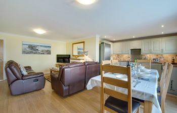 3 Bed in Port Eynon Holiday Home
