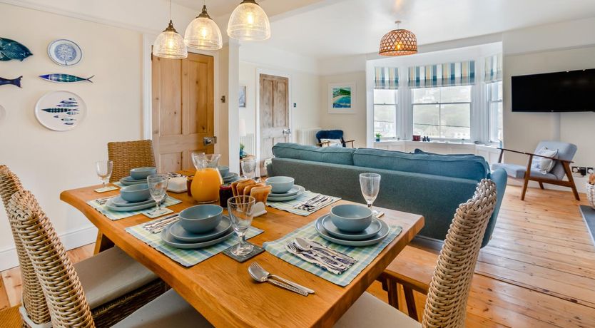 Photo of 3 Bed in Looe