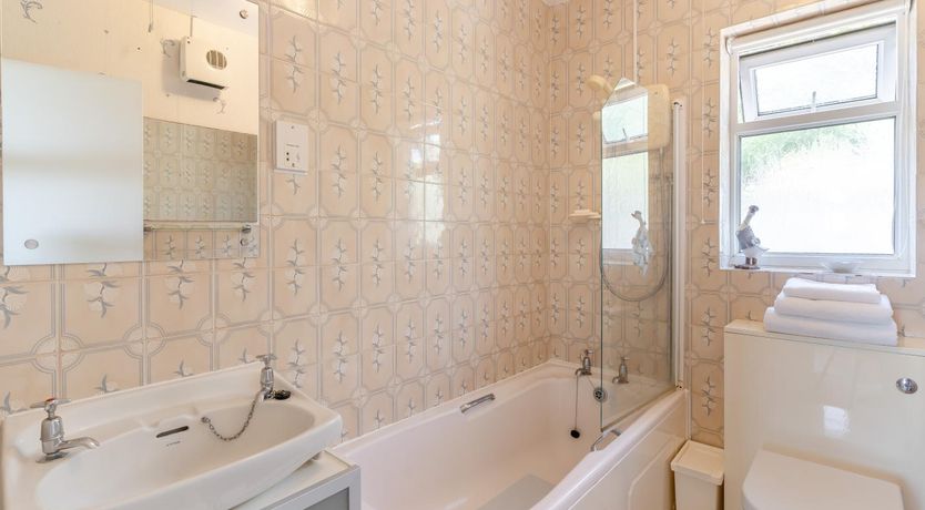 Photo of 2 Bed in Mumbles