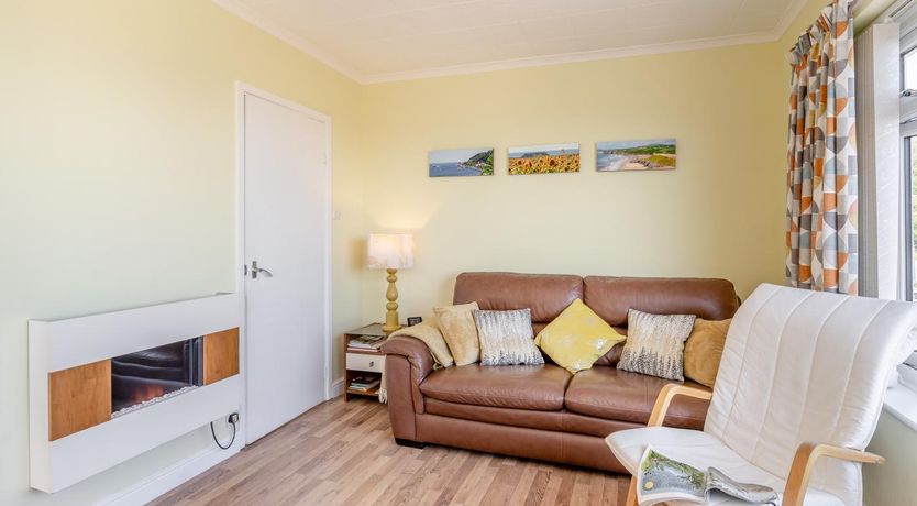 Photo of 2 Bed in Mumbles