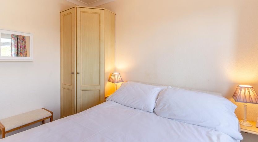 Photo of 2 Bed in Mumbles