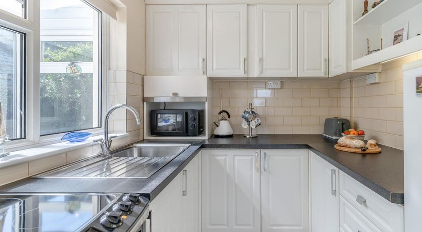 Photo of 2 Bed in Mumbles