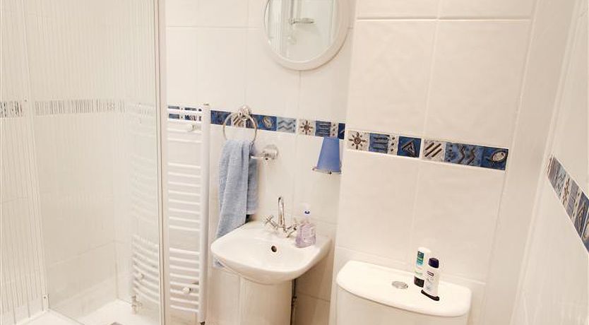 Photo of 5 Bed in Mumbles