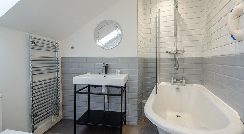 Photo of 1 Bed in Menai Bridge