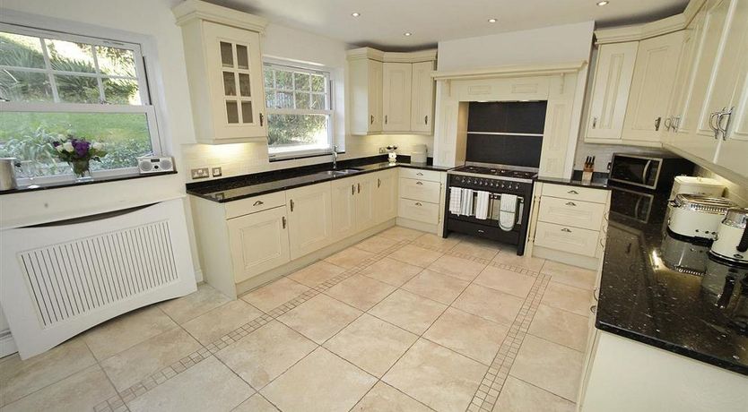Photo of 4 Bed in Gower