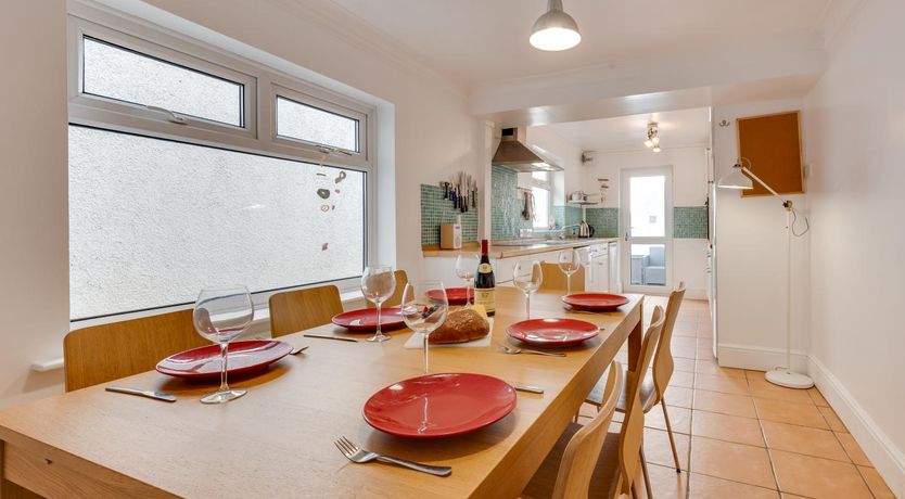 Photo of 3 Bed in Mumbles