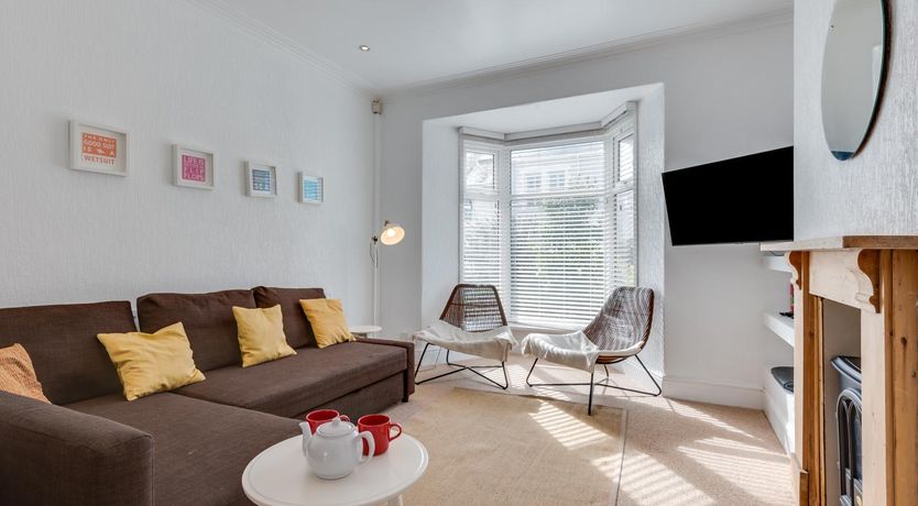 Photo of 3 Bed in Mumbles