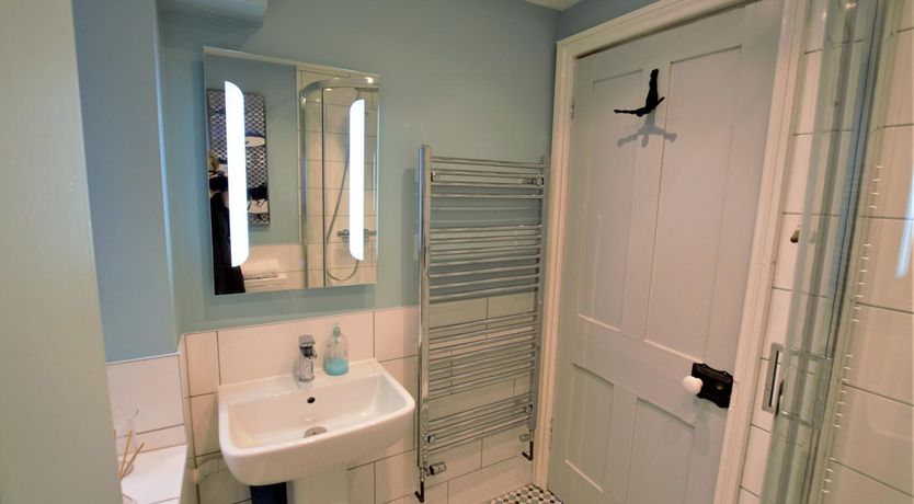 Photo of 3 Bed in Beer