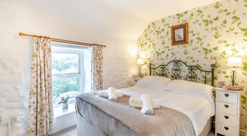 Photo of 2 Bed in Swansea