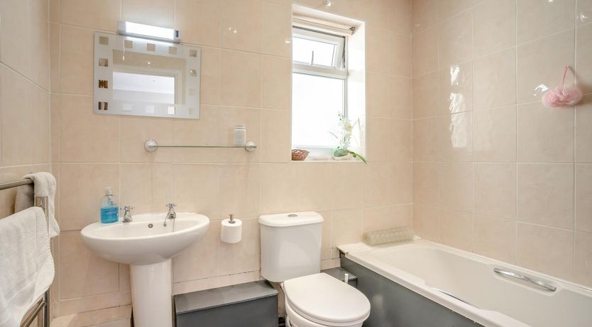 Photo of 2 Bed in Mumbles