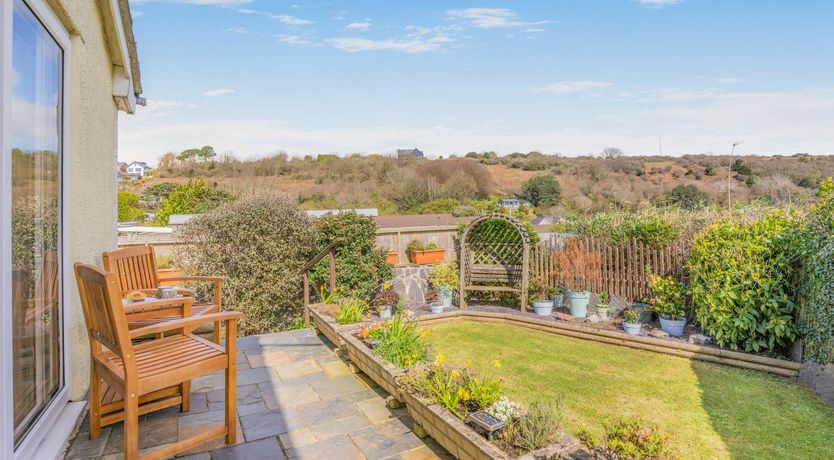 Photo of 2 Bed in Mumbles