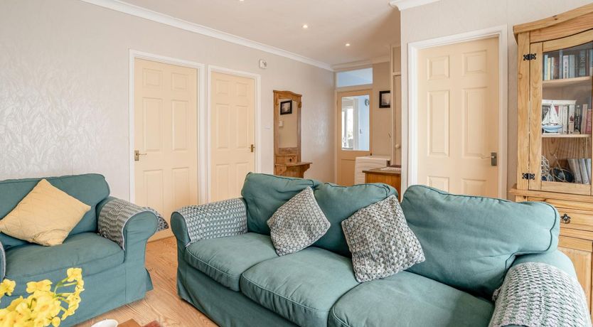 Photo of 2 Bed in Mumbles