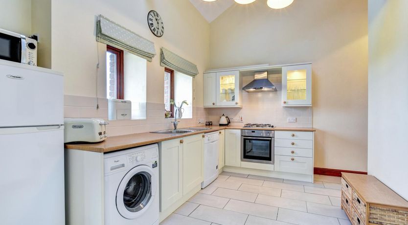 Photo of 4 Bed in Barry