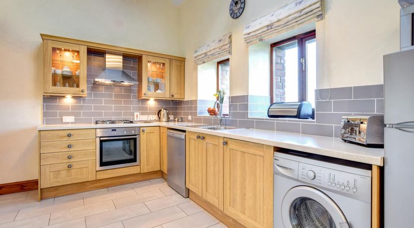 Photo of 4 Bed in Barry