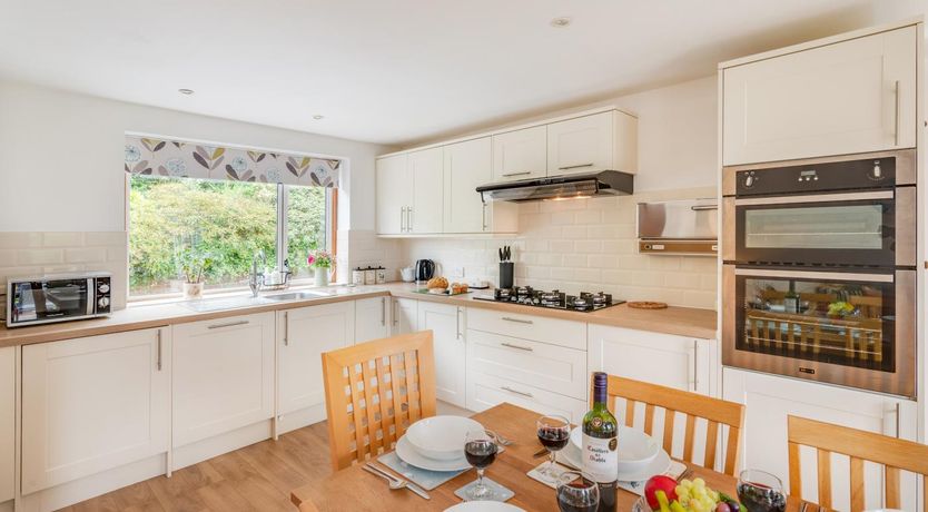 Photo of 3 Bed in Dronfield