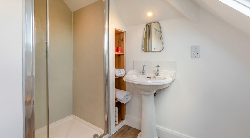 Photo of 3 Bed in Sennen