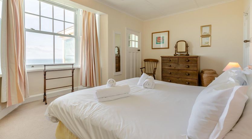 Photo of 3 Bed in Sennen