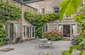 Photo of 2-bed-in-chinley