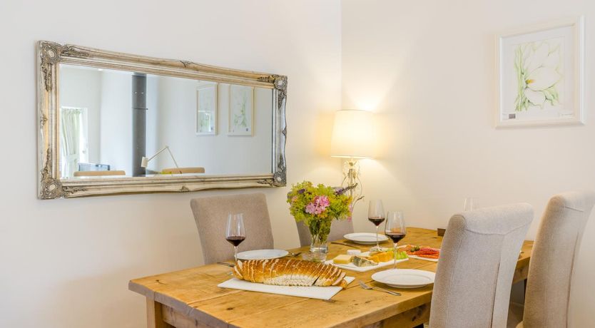 Photo of 2 Bed in Chinley