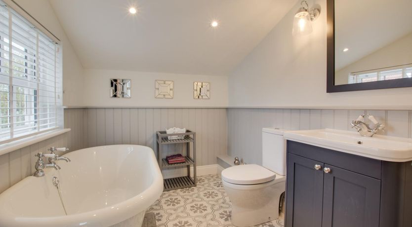 Photo of 2 Bed in Holt