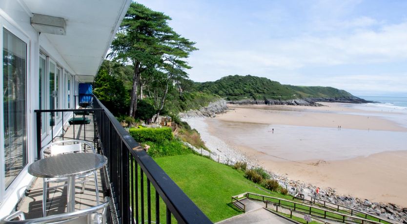 Photo of 1 Bed in Caswell Bay