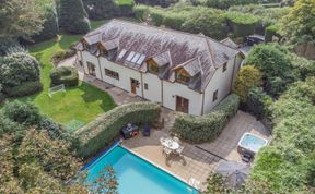 Photo of 7 Bed in Ashton