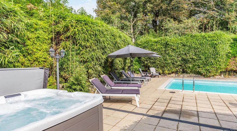 Photo of 7 Bed in Ashton
