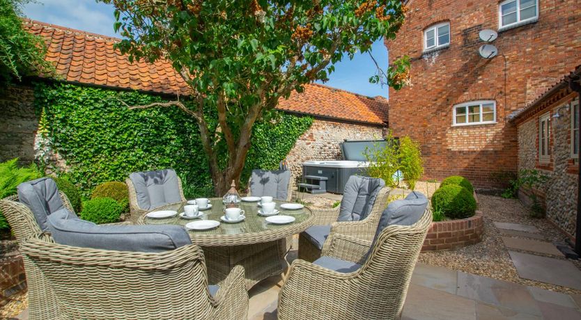 Photo of 3 Bed in Holt