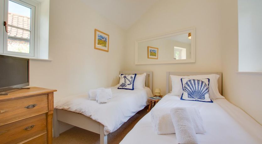 Photo of 3 Bed in Holt