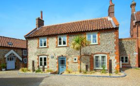 Photo of 3 Bed in Holt