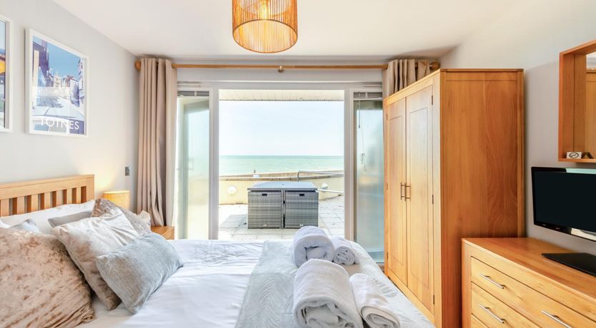 Photo of 2 Bed in Torcross