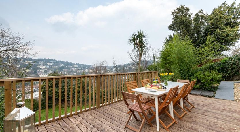 Photo of 5 Bed in Torquay