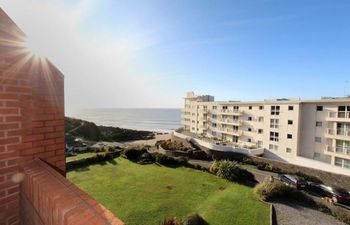 1 Bed in Mumbles Holiday Home