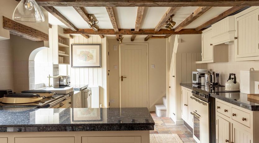 Photo of 5 Bed in Wighton