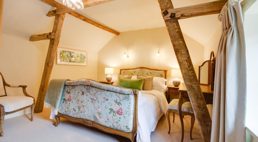 Photo of 5 Bed in Wighton